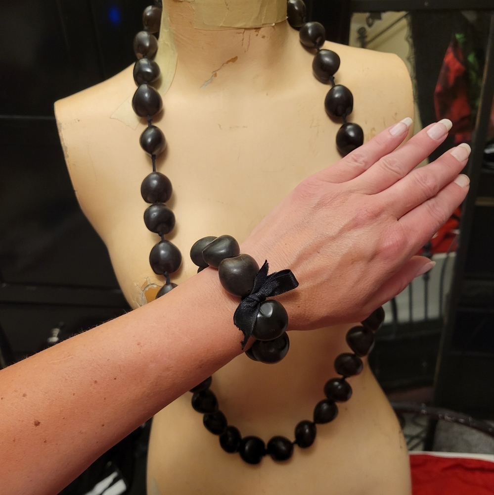 Vtg dark mahogany Kukui Nut ribbon knot tie lei necklace bracelet jewelry set